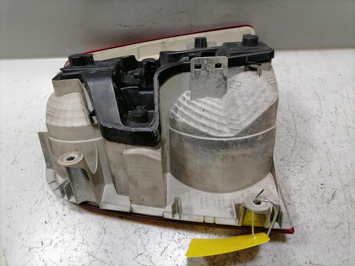 VW Touran 1T original R&uuml;cklicht R&uuml;ckleuchte Schlussleuchte links Bj.2004